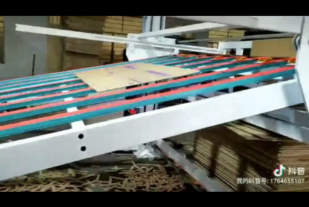 前緣送紙雙色印刷開槽大聯(lián)動，高速機視頻